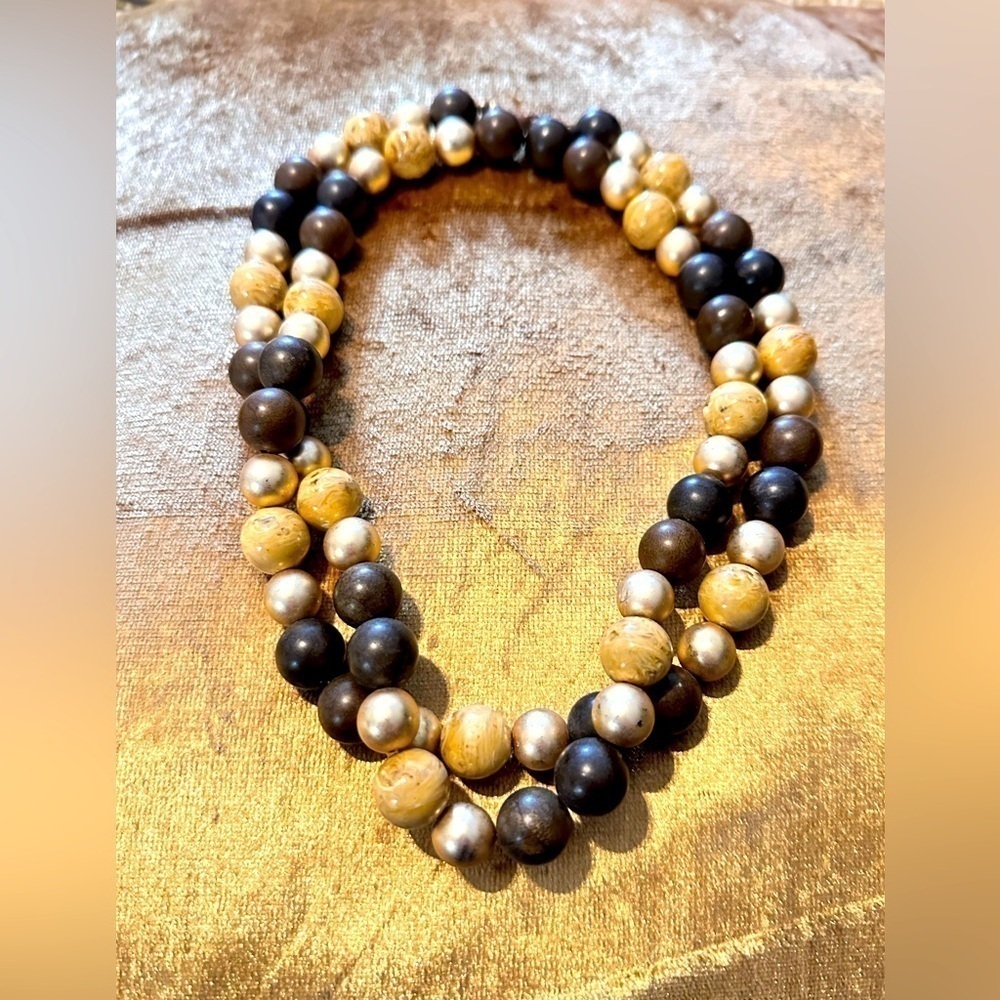 Women’s Necklace Beaded brown tones acrylic and wood lightweight ethnic 5458 W